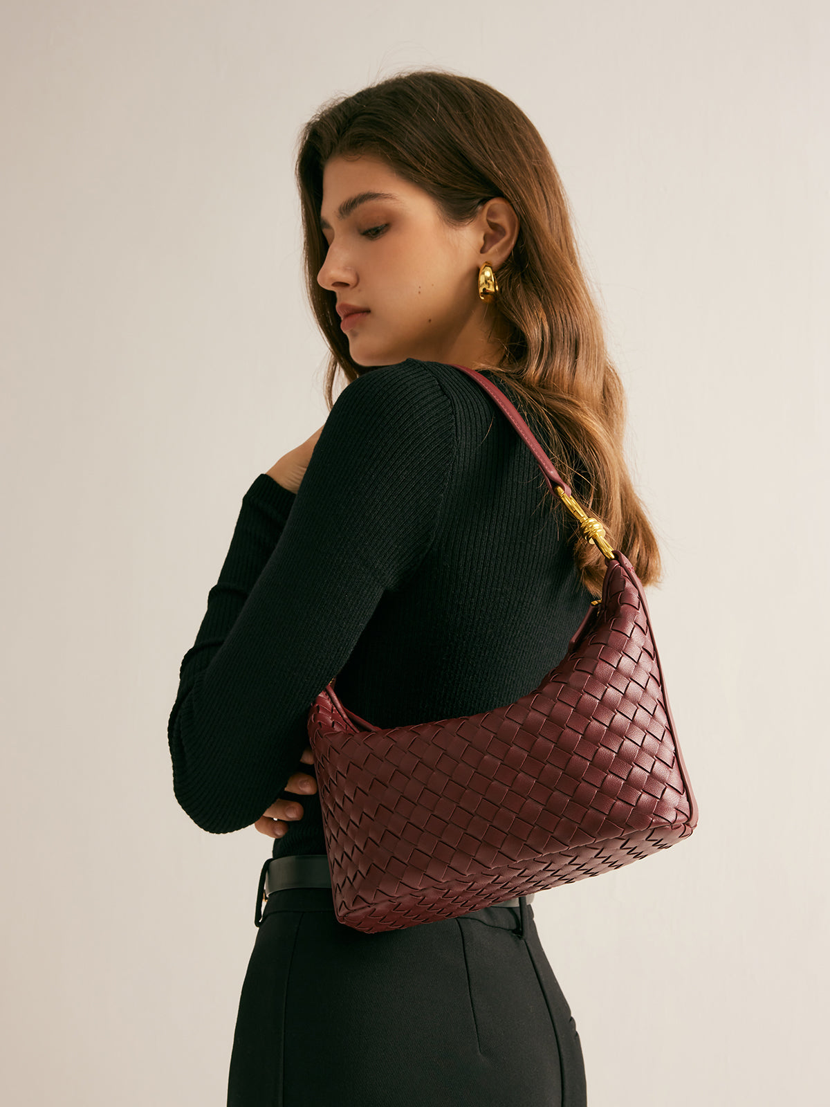 Bolsa Cloe Trançada - Alça de Ombro com Zíper e Textura Elegante