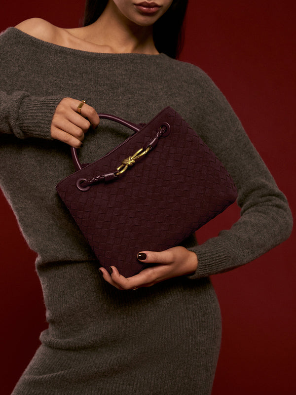 Bolsa Suede Woven - Trama Sofisticada e Toque Contemporâneo