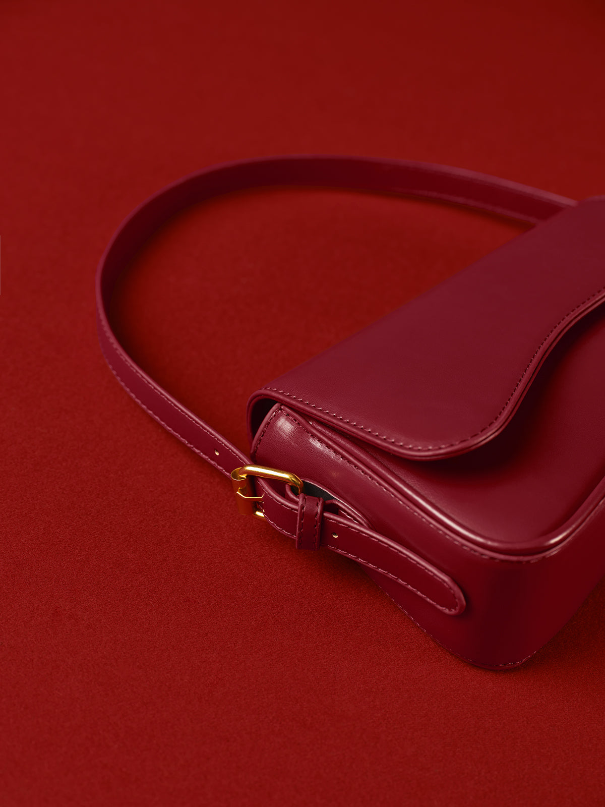 Bolsa Modern Wave - Estrutura Curvada com Design Contemporâneo