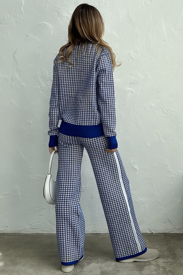 Conjunto Amélia - Tricô com Botões Decorativos e Modelagem Reta (2 peças)