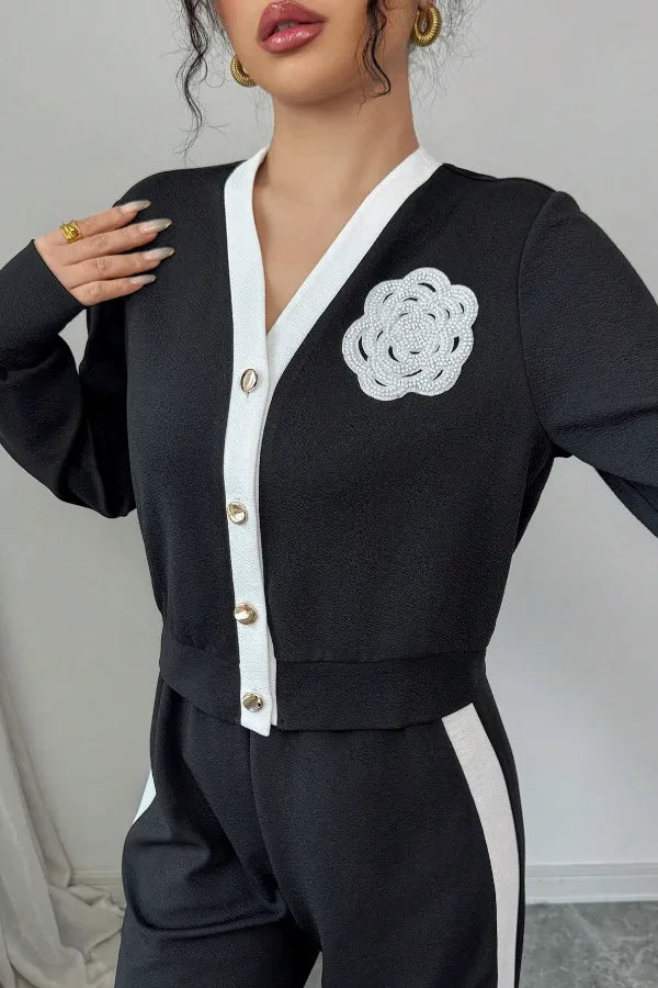 Conjunto Bella Fiore - Tricô Bicolor com Aplicação Floral em Alto-Relevo (2 peças)