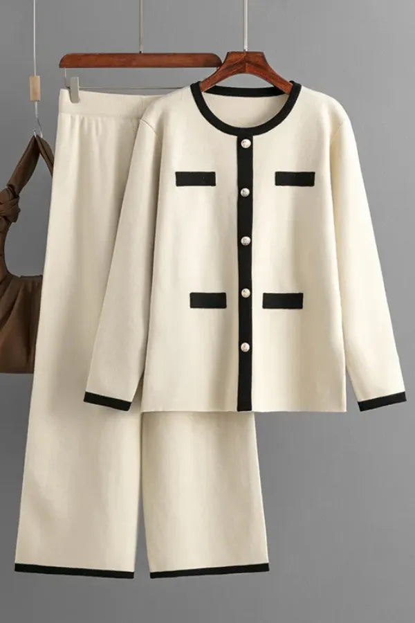 Conjunto Horizon - Tricô Elegante com Botões Dourados (2 peças)