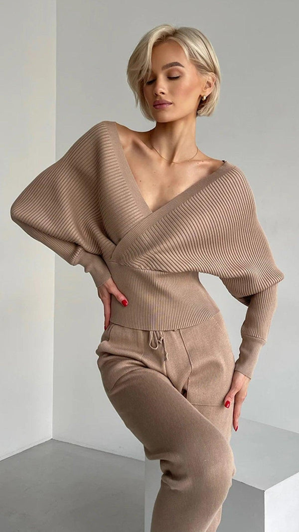 Conjunto Eloise - Tricô Modal com Blusa Transpassada e Calça (2 peças)