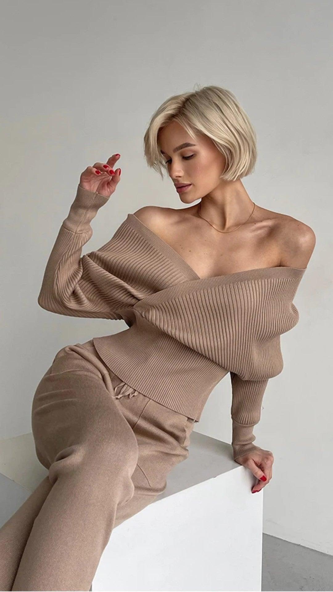 Conjunto Eloise - Tricô Modal com Blusa Transpassada e Calça (2 peças)